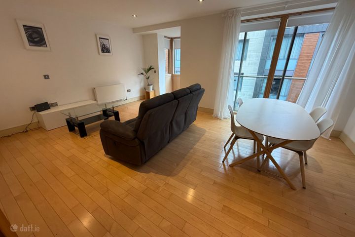 2 Bed Apartment, Castle Way, Christchurch, Dublin 8