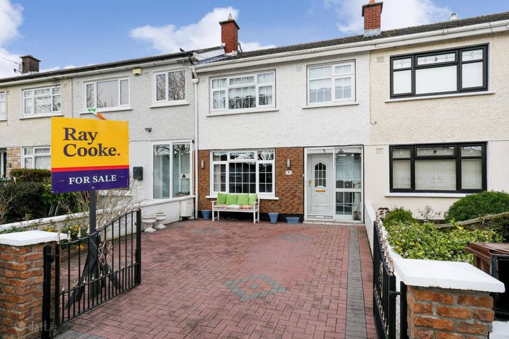 9 Hillcrest Avenue, Lucan, Co. Dublin