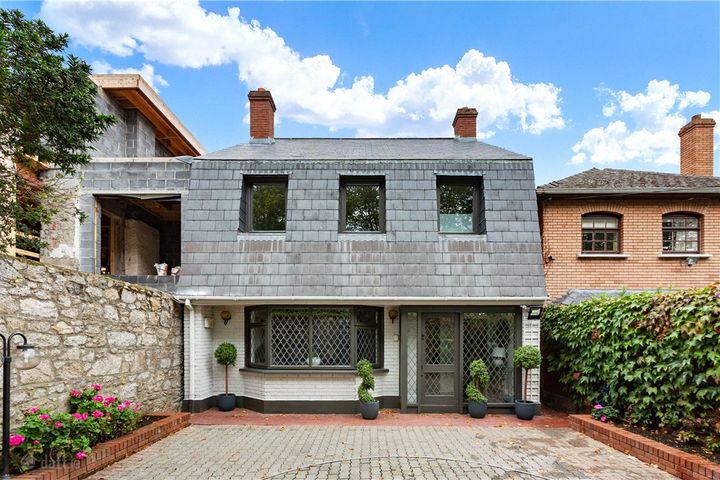 15D Clyde Lane, Ballsbridge, Dublin 4, D04 X0F1