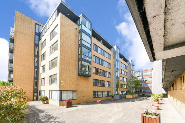 Apt 30 Longmeadow, Conyngham Road, Dublin 8