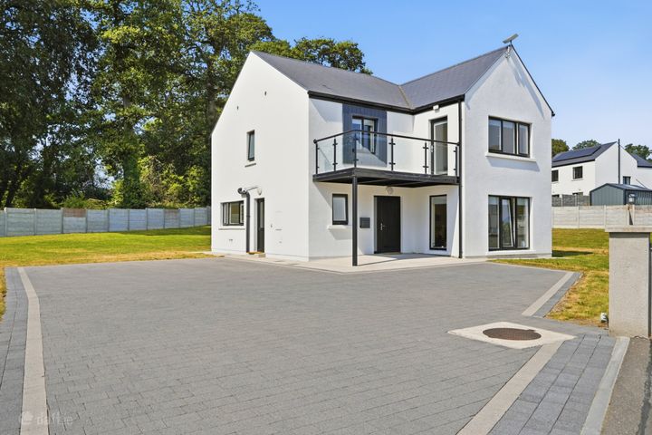 8 Oak Grove, Bunclody Woods, Carrickduff, Bunclody, Co. Wexford, Y21F6RK