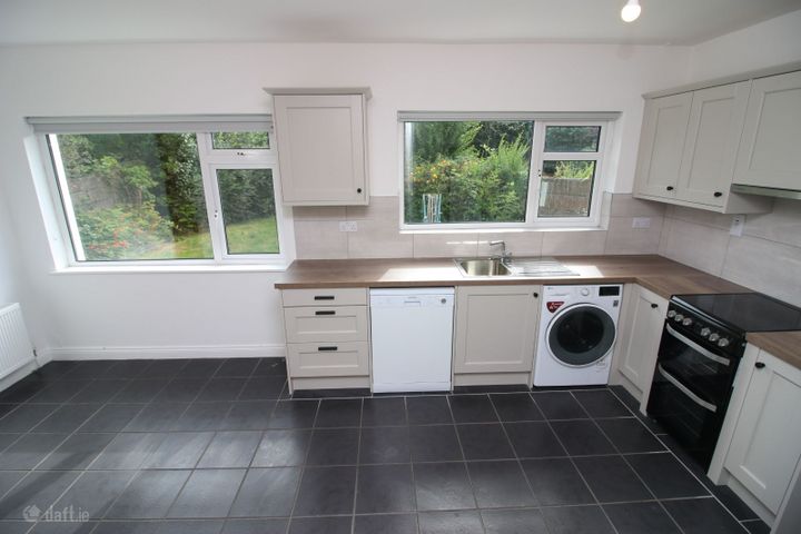 18 Barnstead Drive, Blackrock, Ballintemple, Co. Cork