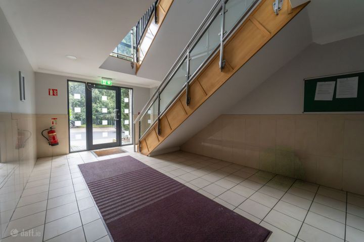 Apartment 9, Ros Mor View, Knocklyon, Dublin 16, D16FA34 - Photo 2