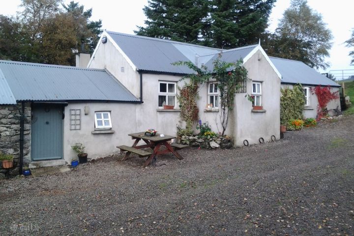 Shamrock Lodge, Ballymaghroe, Knockananna, Co. Wicklow, Y14N525