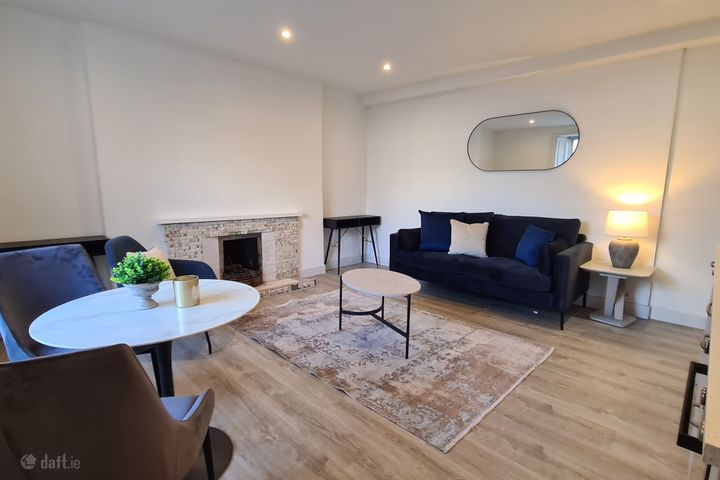 Front Garden Flat, 1 Trafalgar terrace, Monkstown, Co. Dublin
