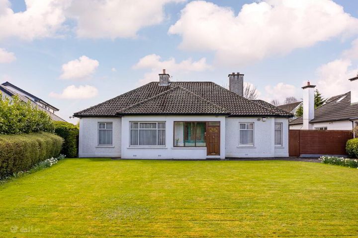 Hillcrest, Old Lucan Rd, Ballydowd, Dublin