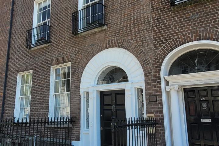 18 Dunloe Hall, Upper Merrion Street, Dublin 2