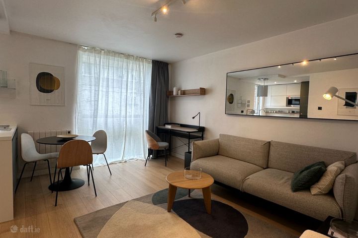 12 Rowan House, Mespil Estate, Sussex Road, Dublin 4, D04 FA02, Ballsbridge, Dublin 4