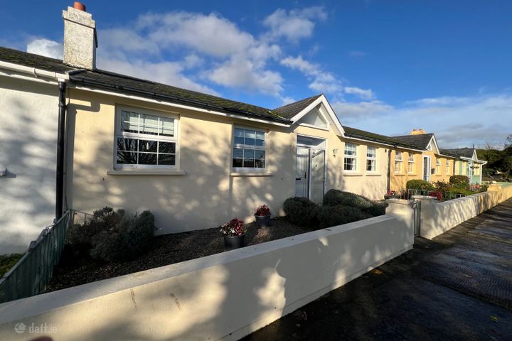 3 Sleaveen Park, Kinsale, Kinsale, Co. Cork, P17XA40