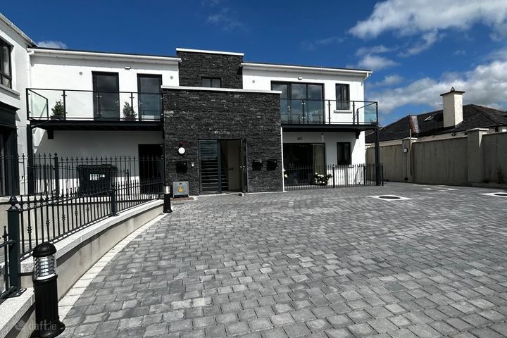 Millers Square, Athgarvan, Newbridge, Co. Kildare, Athgarvan, Co. Kildare