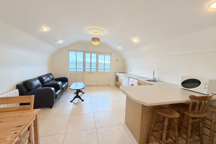 94 College Road, Bohermore, Co. Galway