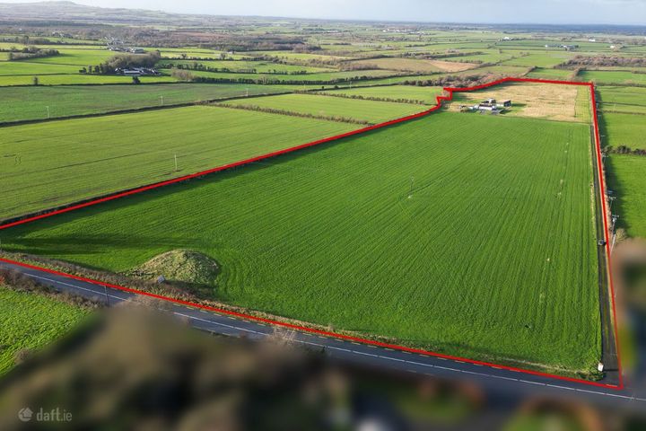 Roscrea Road, Crinkle, Birr, Co. Offaly, R42YH28
