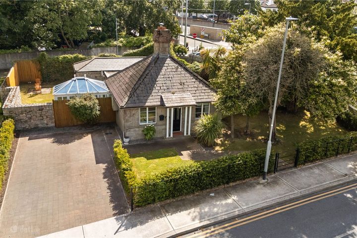The Gate Lodge, Glencairn, Murphystown Road, Dublin, D18WC41