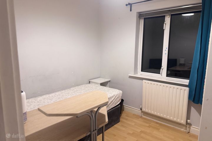 Ferncarrig Ave, Leopardstown, Dublin 18