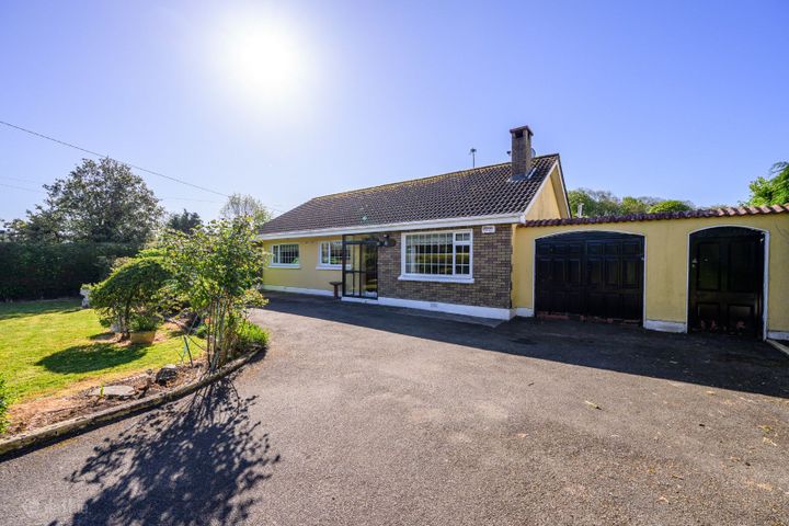 Valley View, Coolroe, Ballincollig, Co. Cork, P31PC99