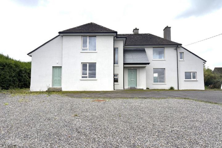 Donard, Knockroe, Castlerea, Co. Roscommon, F45RW72