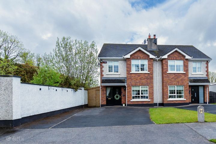 27 Armstrong Grove, Clara, Clara, Co. Offaly, R35V049