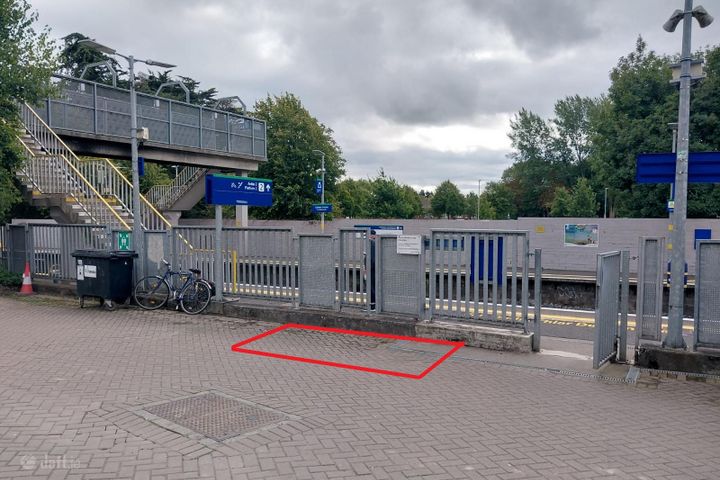 Iarnród Éireann, Castleknock Station, Castleknock Road, Clonsilla, Dublin 15