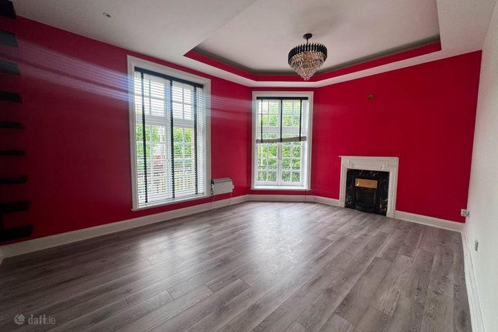16-17 O'Connell Street  Lower, Dublin 1