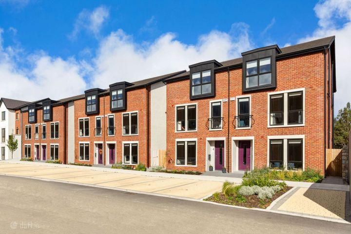 44 Suttonfield Paddocks, Kilternan, Dublin 18, D18X04V