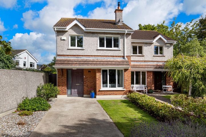 1 Del Val Court, Sutton, Dublin 13, D13 X6P2