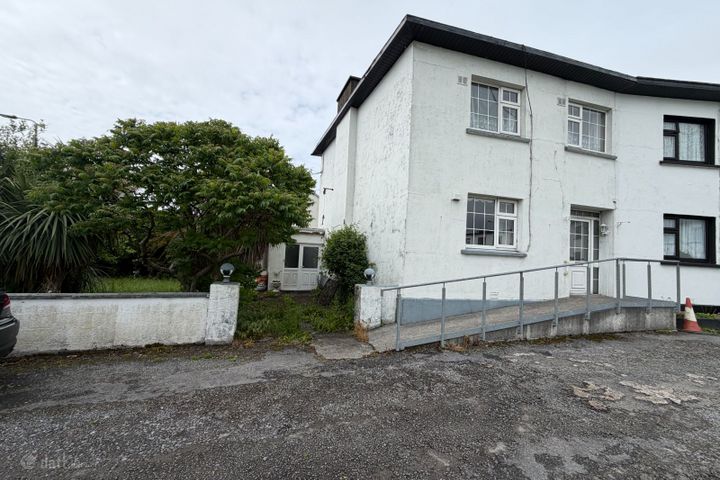 1 The Crescent, Ennistymon Road, Miltown Malbay, Co. Clare, V95D9K1