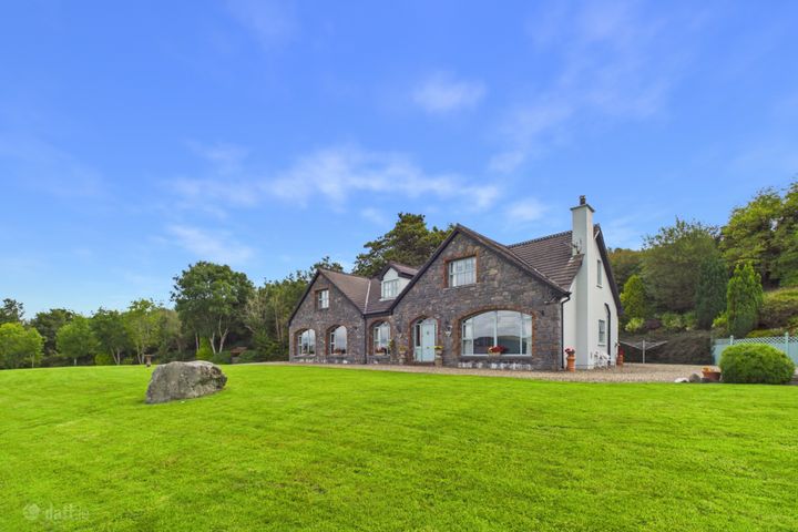 Derrycastle, Ballina, Co. Tipperary, V94VCF8