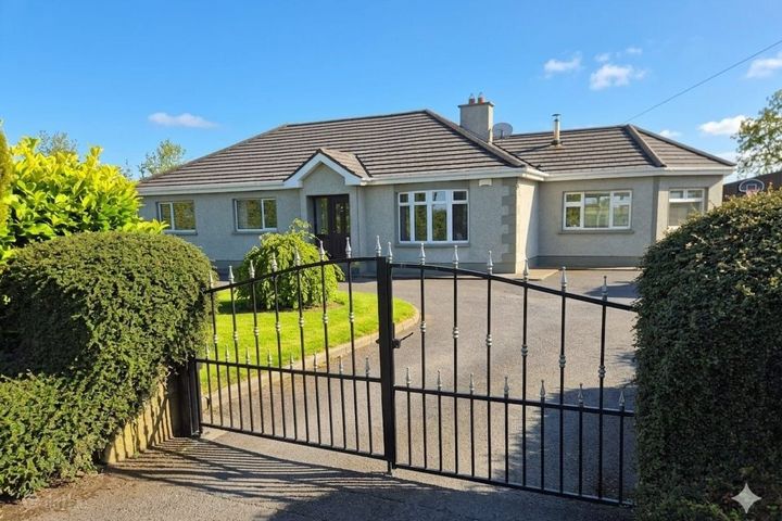 Clonmore, Rhode, Co. Offaly, R35YK76