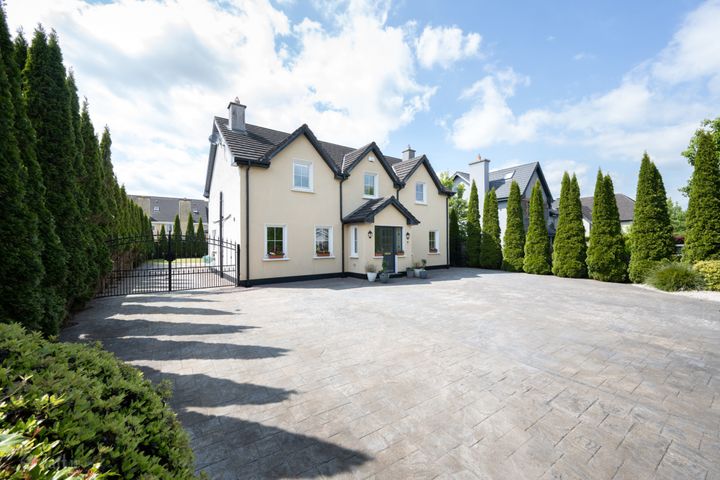 Shaula, 7 Grange Road, Grange Manor, Ovens, Co Cork, P31NW25