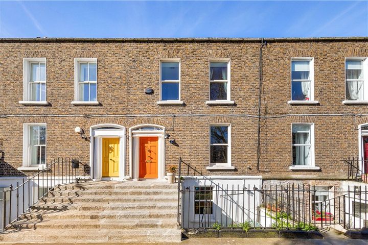 3 Pearse Square, Dublin 2