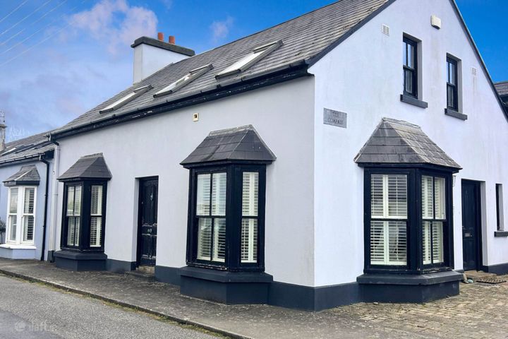 1 The Compass, Geraldine Place, Kilkee, Co. Clare, Kilkee, Co. Clare, V15X754