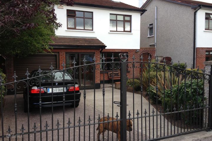 Kiltegan Lawn, Rochestown, Co. Cork