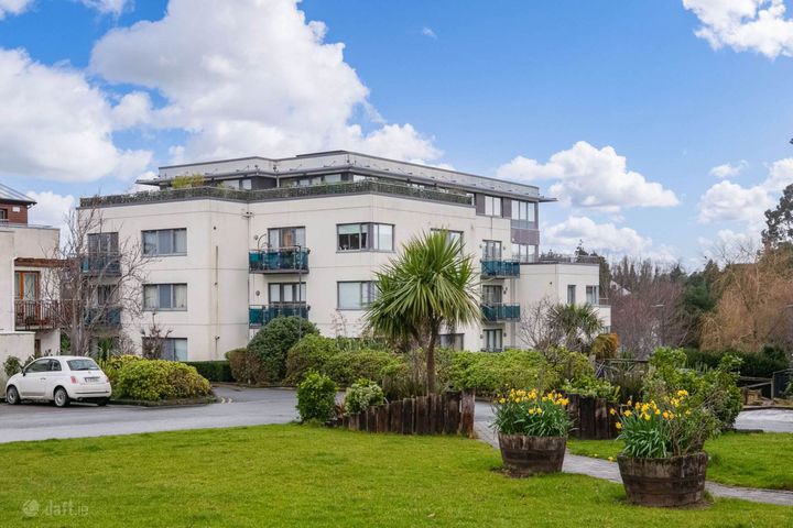 12 Le Hunt House, Brennanstown, Cabinteely Village, Dublin 18, Dublin