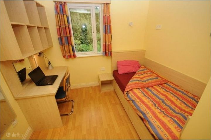 107 Glasán, Ballybane, Galway, Merlin, Co. Galway