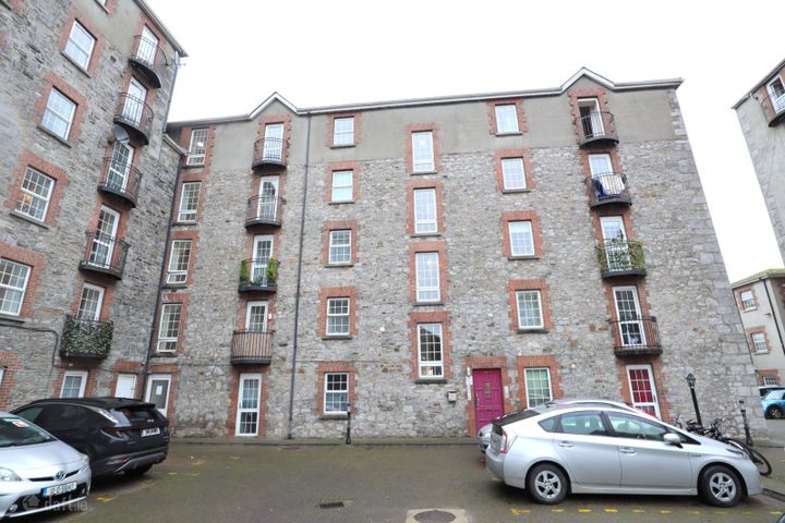 24 Kermon Mews, Kermon House, North Quay, Drogheda, Co. Louth, A92N597