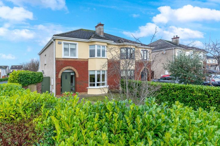 10 The Drive, Grange Manor, Lucan, Co. Dublin, K78TY84