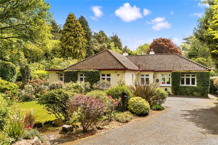 Ishgeen, Brennanstown Road, Dublin 18, D18R8C8
