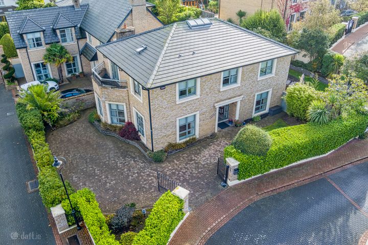 11 Abbotts Hill, Coast Rd, Malahide, Dublin