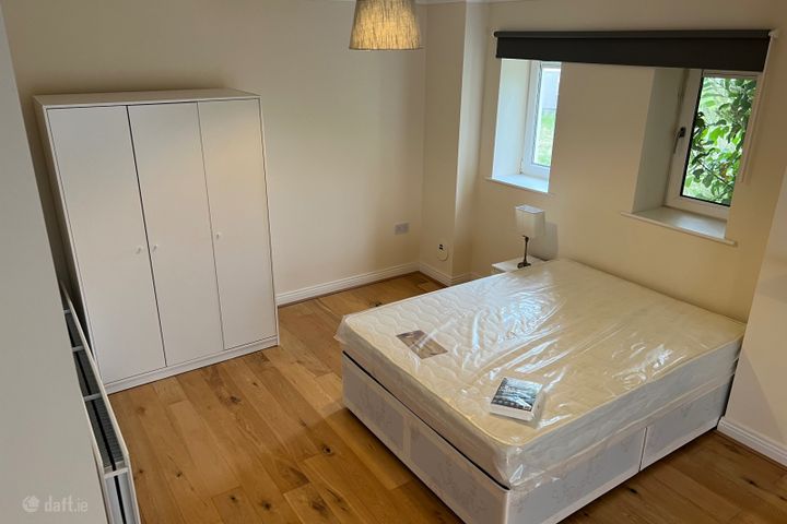 Erris Square, Waterville, Dublin 15, Ballycoolin, Dublin 15