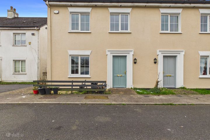 15 Carmody Square, Fairgreen, Portlaoise, Co. Laois, R32DHR2