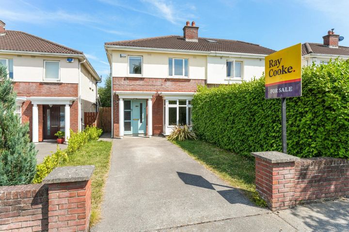 19 Woodstown Heath, Knocklyon, Dublin 16