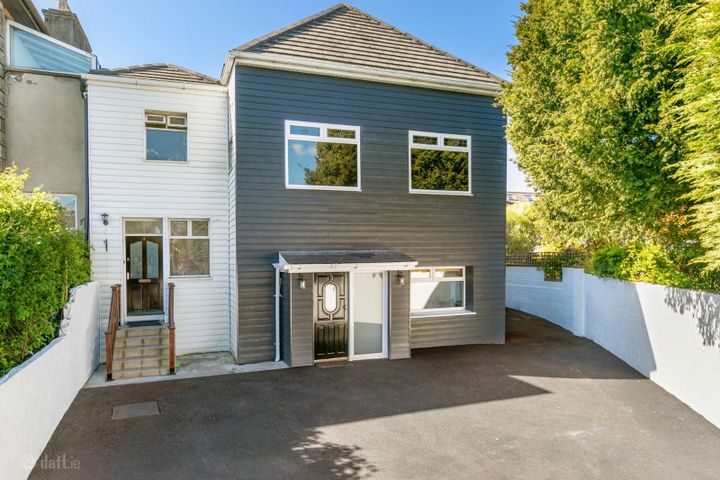 Apartment 2 Gledswood Mews (2 bed and 2 attic rooms)   , Bird Avenue, Clonskeagh, Dublin 14, D14WC04
