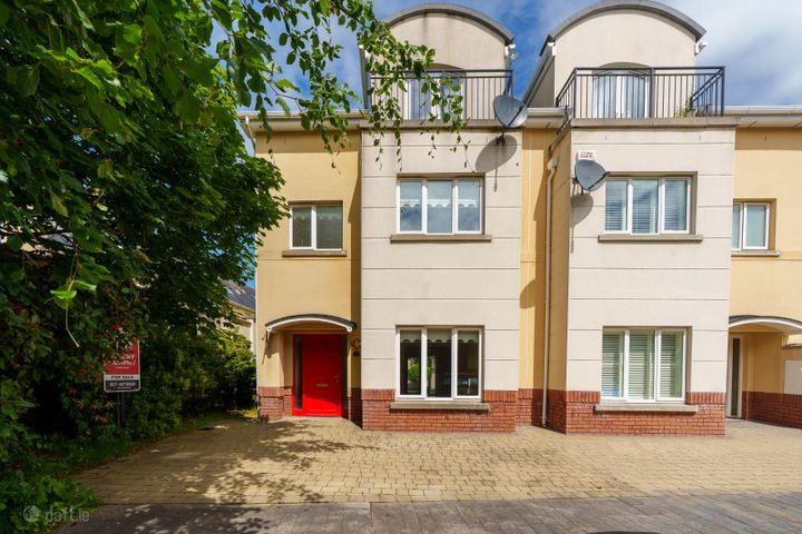 8 Rosebank, Kilmoney, Carrigaline, Co. Cork, P43TF96