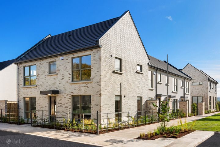 Donaghcumper Gate, Dublin Road, Celbridge, Co. Kildare