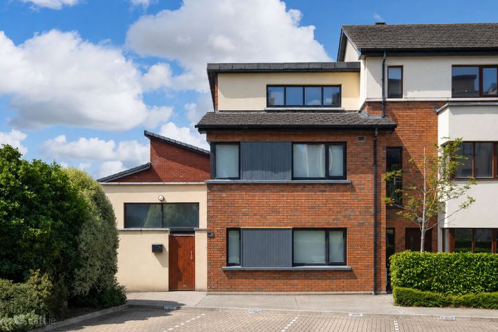91 The Crescent, Carrickmines Manor, Carrickmines, Dublin 18, D18FR63