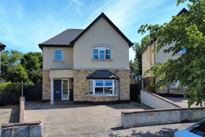 14 The Avenue, Walshestown Park, Newbridge, Co. Kildare, W12K380