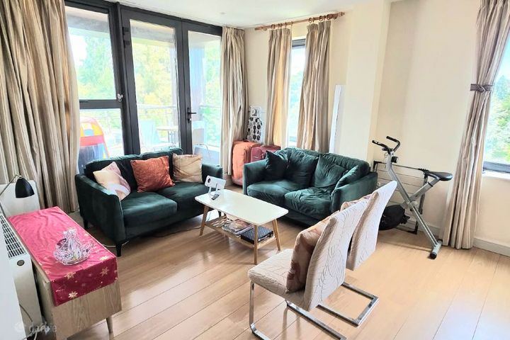 Johnstown Road, Cabinteely Dublin 18, Cabinteely, Dublin 18