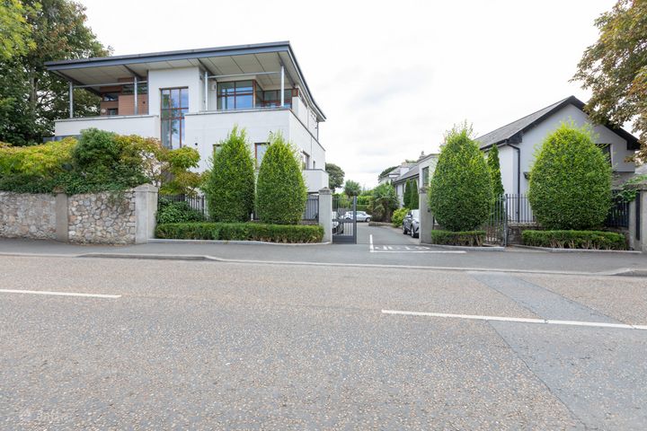 2 Aubreyville, Dublin Road, Shankill, Dublin 18, D18VK51