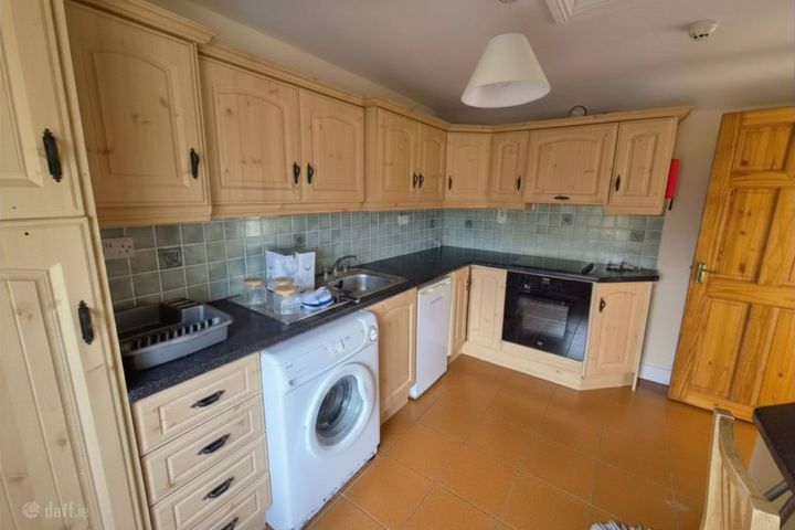 Apartment, The Cross Bar, Knockglass, Ballinameen, Lurgan, Co. Roscommon