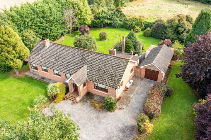 Oak Lawns, Clonee Road, Westmanstown, Lucan, Co. Dublin, K78P934
